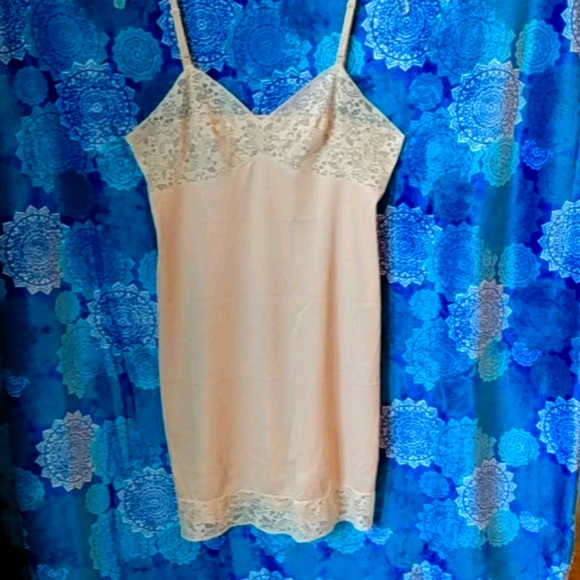 vassarette Intimates & Sleepwear Vassarette Full Slip Poshmark